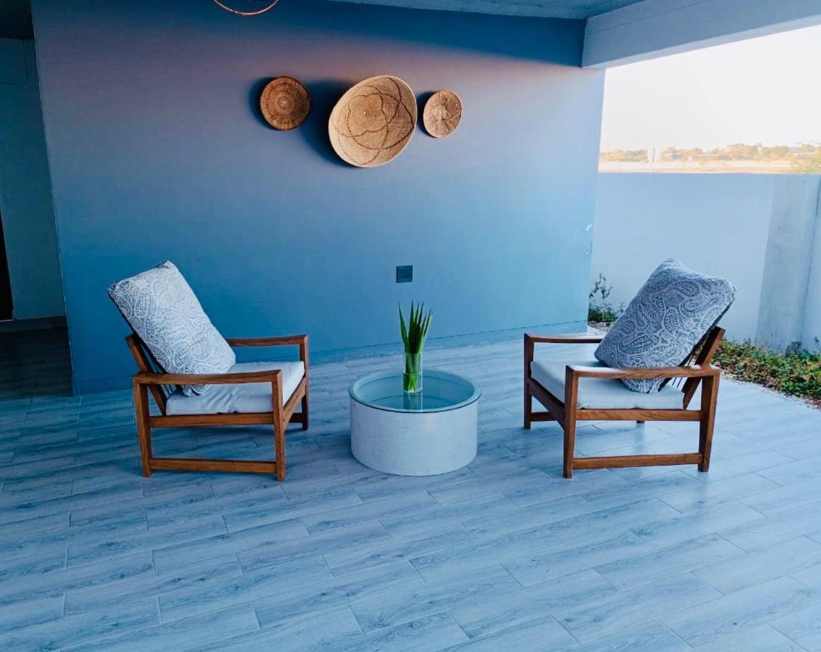 Northern Oasis Hotel Oshakati Bagian luar foto